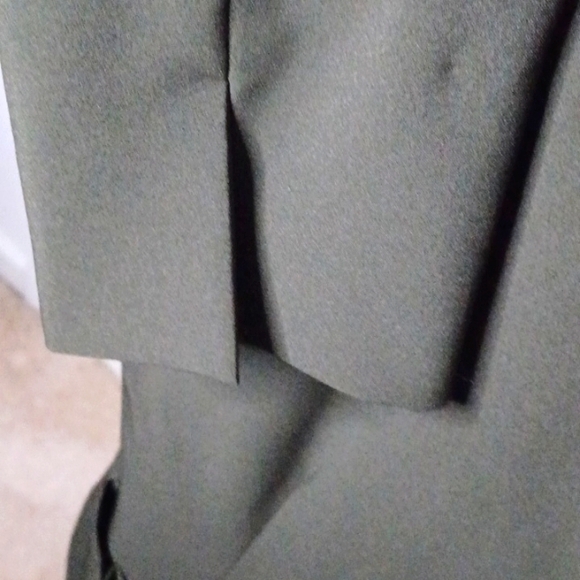 D19- 👌- 2 pc Hunter Green Clorered Jacket and Skirt Set - sz 10 - Picture 10 of 14
